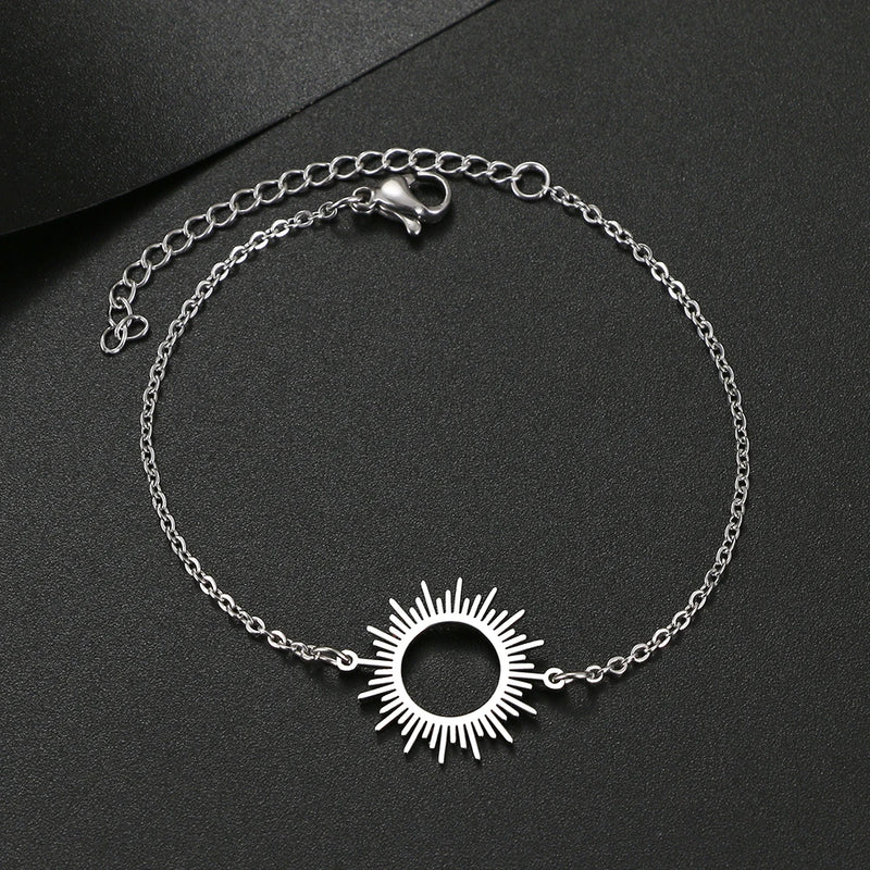 Bracelet Osaka en acier inoxydable argent motif soleil. O-dace.com